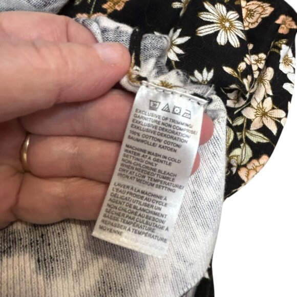 Lord & Taylor Lightweight Black Floral Cotton Sweater Size S Garden Girl VIbe - Picture 6 of 6